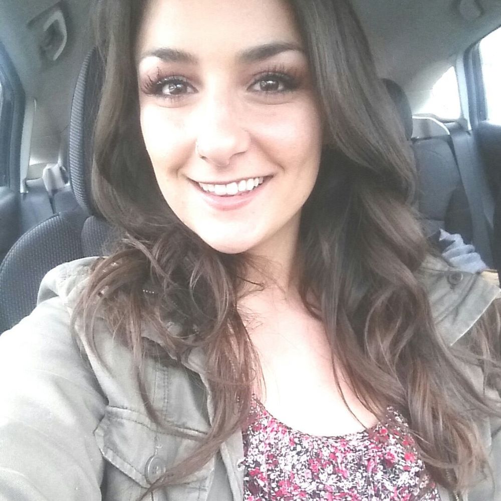 Meet your Posher, Larrisa
